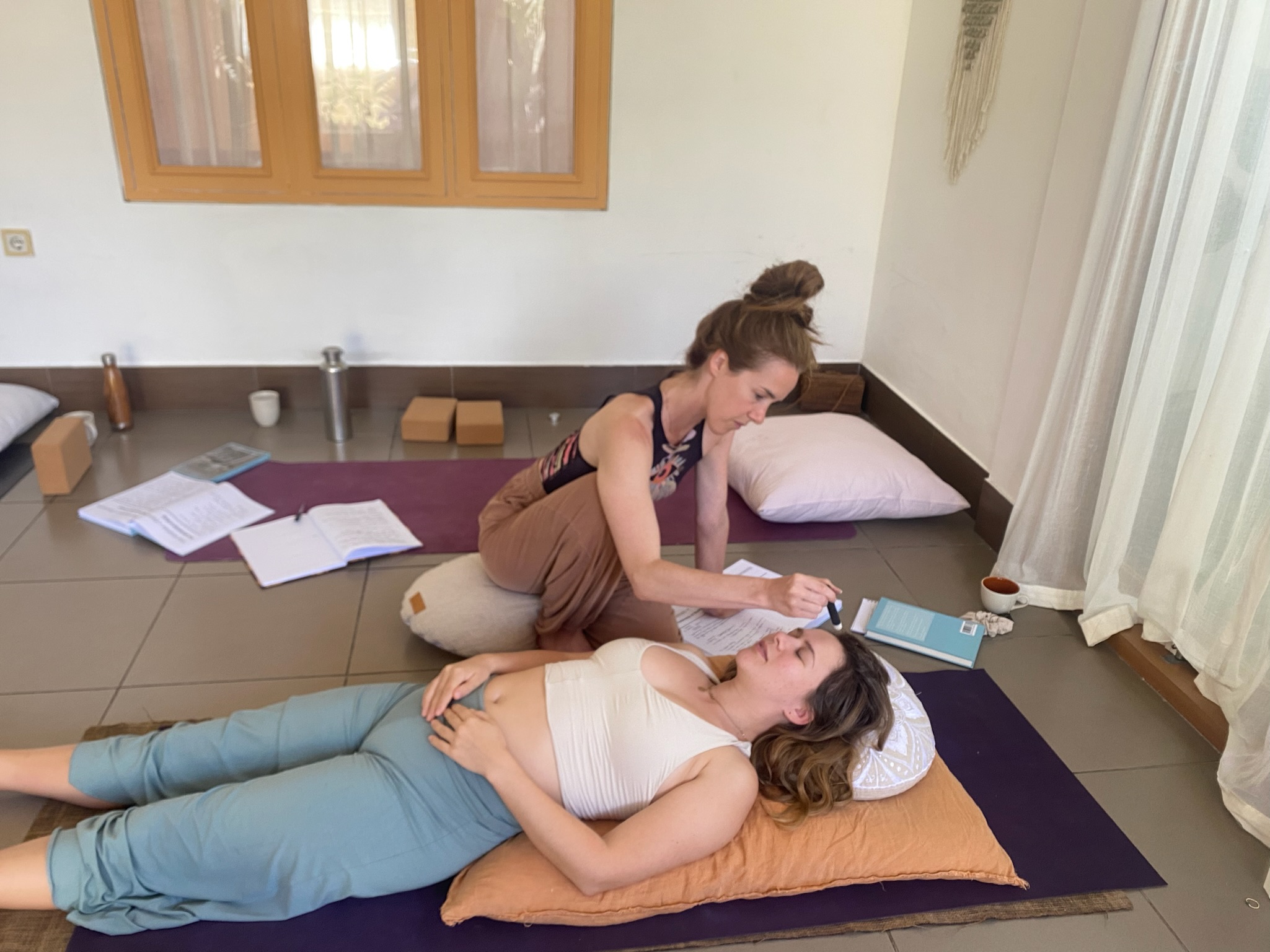 Energy healing treatment, hands-on practice